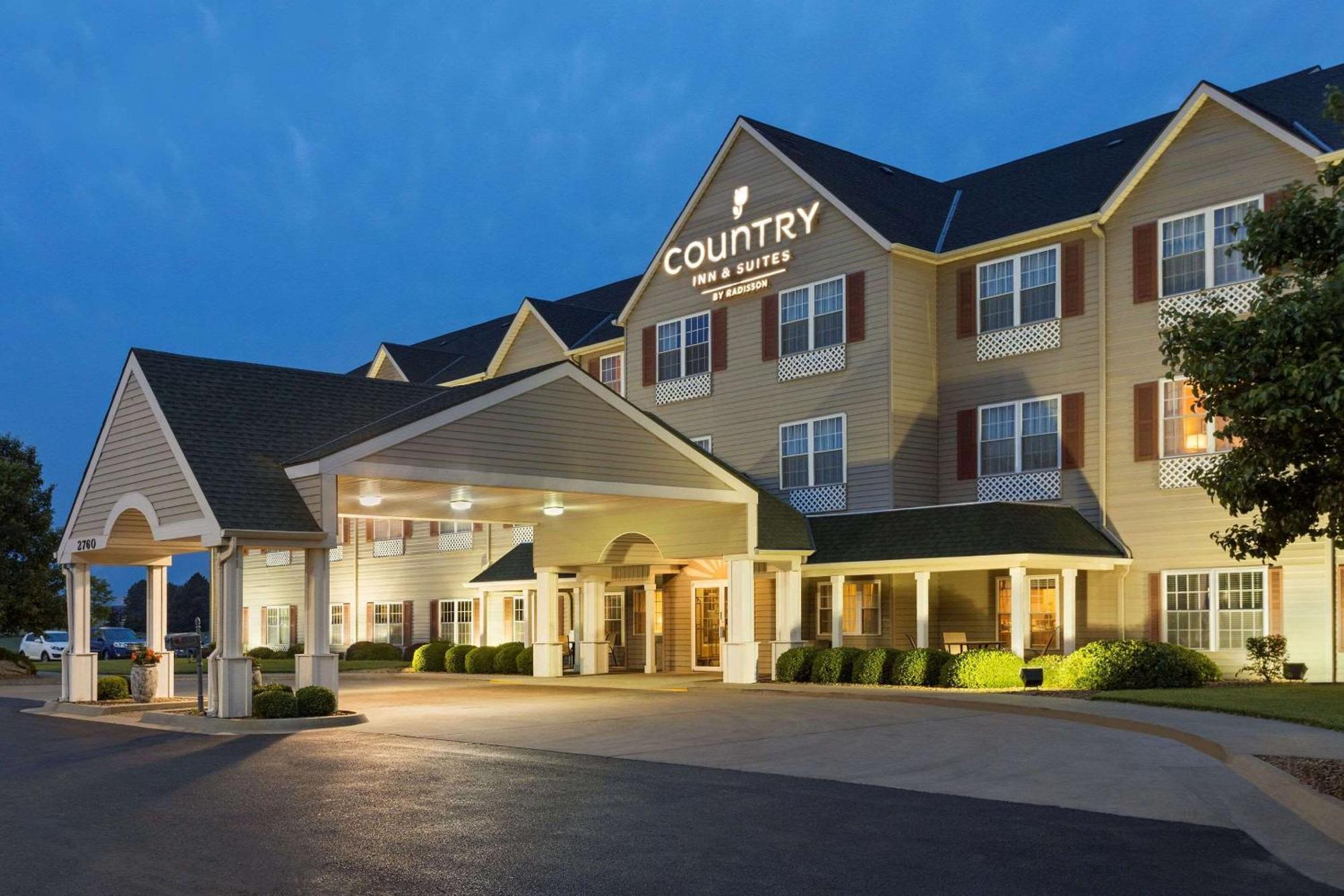 Country Inn & Suites By Radisson, Salina, Ks Exteriér fotografie